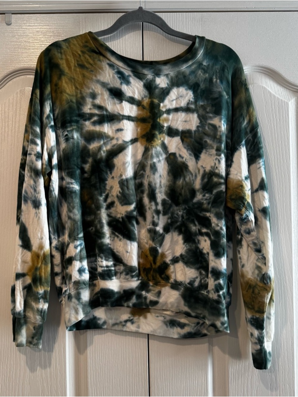 Young Fabulous & Broke Green and Blue Lightweight Tie-Dye Pullover - Size M